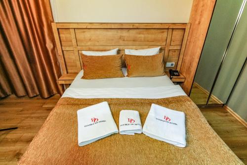 Double DD Hotel - image 10