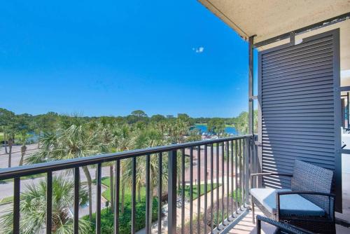 Lovely Sandestin Resort Studio with Balcony and Sunset View thumb 2