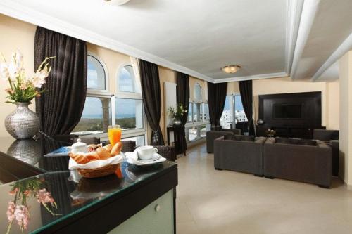 设施服务, 金色郁金香迦太基酒店 (Golden Tulip Carthage Residence) in 拉马沙