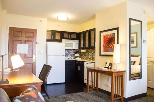 Sonesta ES Suites Anaheim Resort Area - image 4