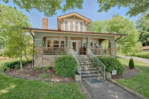 A Beautiful View & Carriage - Lake Junaluska