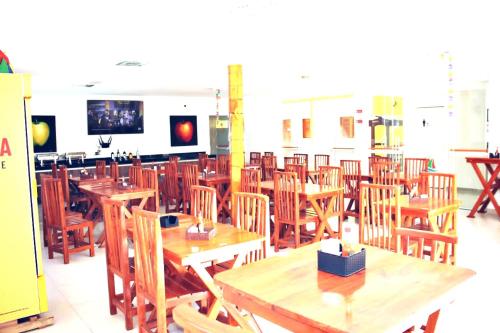 Restaurant, Viana Praia Hotel e Restaurante- Pontal do Peba-Piacabucu in Pontal Do Peba
