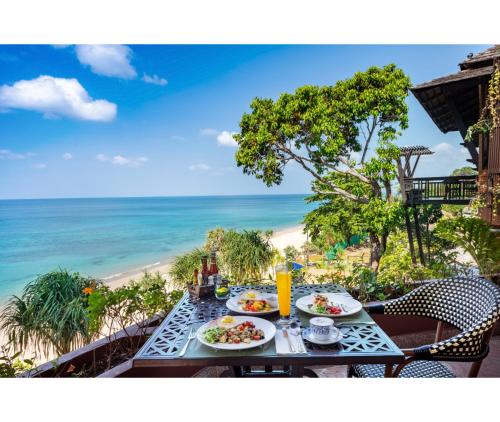 Restaurant, Nirvana Beach Resort in Klong Nin Beach