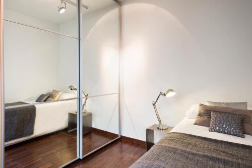 My Space Barcelona Executive Apartments Center - image 2