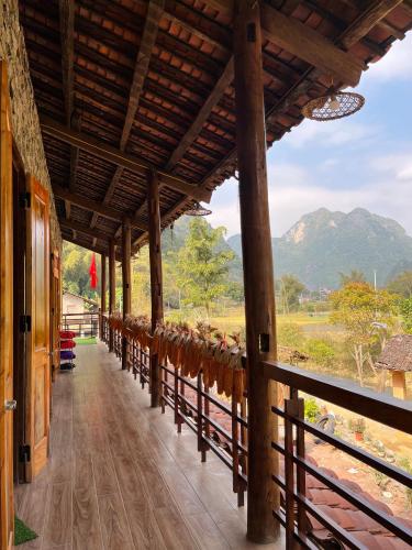 parveke/terassi, Tày's Home at Khuổi Ky - 5 mins to Ban Gioc Falls in Dam Thuy