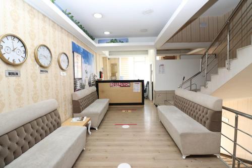 فندق بيرديكيا (Peracity Hotel) in ألتنداغ