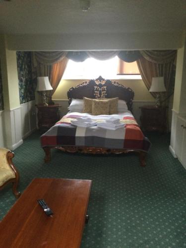 Thelbridge Cross Inn - image 9
