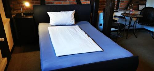 Pension Riverside in Leverkusen Hitdorf am Rhein - Zentral an der A1 und 59