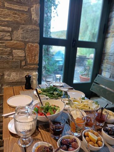 Yiyecek ve İçecekler, Pulinda Pansiyon in Kuşadası Sahil