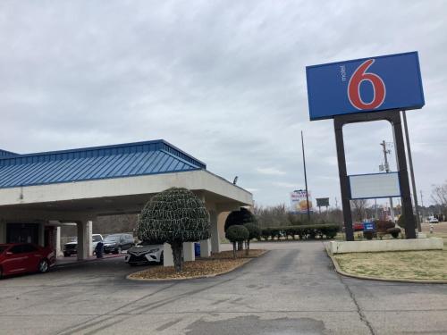 Motel 6-Memphis, TN - East Memphis