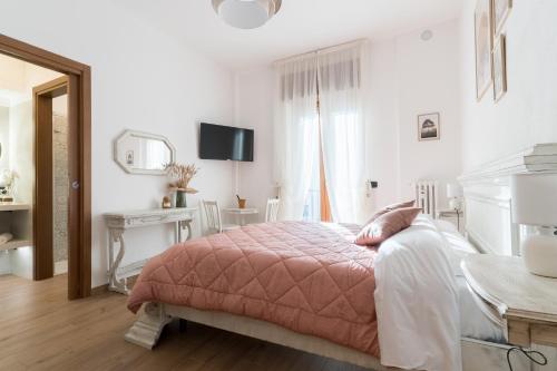 My Place In Verona, Werona