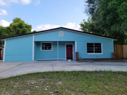 Comfortable, Affordable Oasis in Altamonte Springs for a Couple or Family