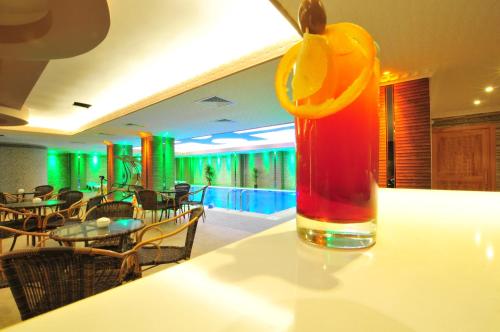 Pub/Lounge, Ramada by Wyndham Usak in Usak