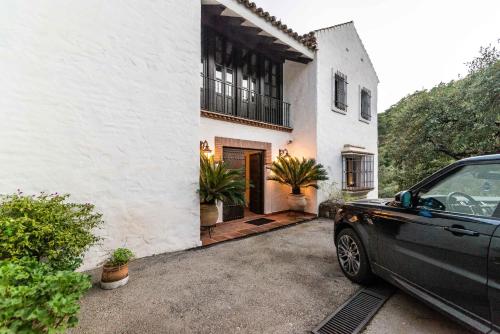  Extraordinary 7 Bedroom Castle in El Madroñal in Benahavís