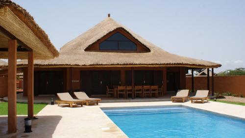 5 bedrooms, 10 beds