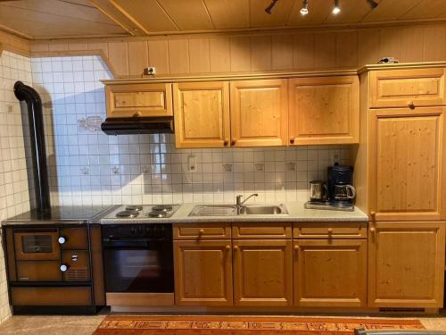 廚房, Ferienhaus Fichtenheim in 普拉格拉騰岩格羅斯維納迪格爾