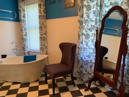 حمام, THE YORK HOUSE BOUTIQUE stay in Fort Erie