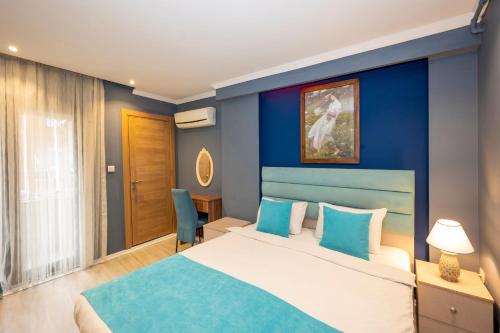 Marida Suit - image 12