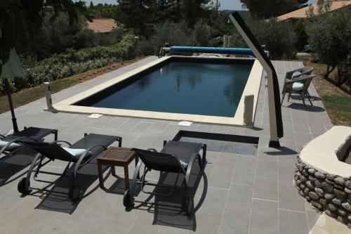 Zwembad, B&B La Grande Dame in Valensole