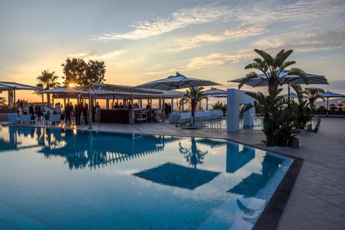 Басейн, Grand Hotel Moon Valley in Віко Екуенсе