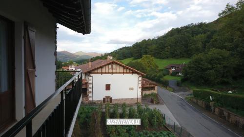 Kilátás, Bizentenea in Zugarramurdi