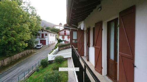 Erkély/terasz, Bizentenea in Zugarramurdi