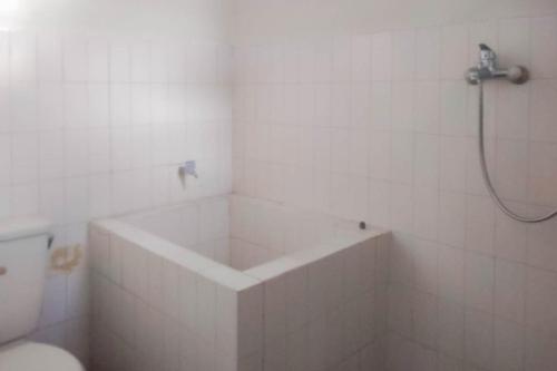 Mataram Cottage Syariah Mitra RedDoorz – Puncak, ID