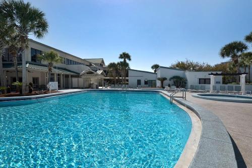 Lovely Sandestin Resort Studio with Balcony and Sunset View thumb 3