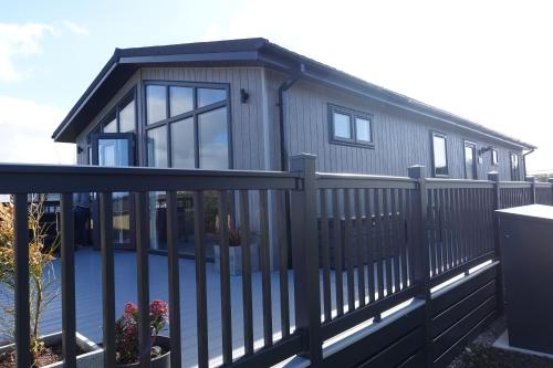 Padstow Lodge - Padstow Holiday Village 3