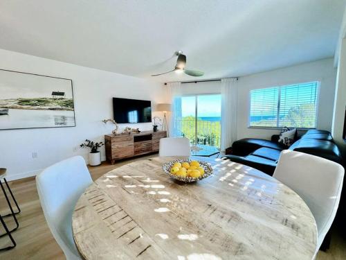 . DRIFT AWAY - BEAUTIFULLY DESIGNED OCEANFRONT CONDO