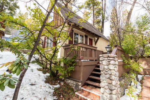 Saddleback Inn at Lake Arrowhead - image 6