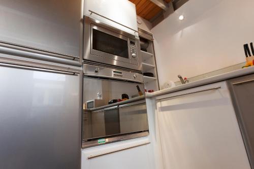 Lace Market Central Apartments - Nottingham City Centre most Central Location with full Kitchen and Free Parking for One Car - image 13