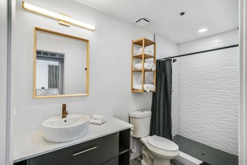 Condo close to Strip and Raiders Stadium, Las Vegas (fotografie 9)