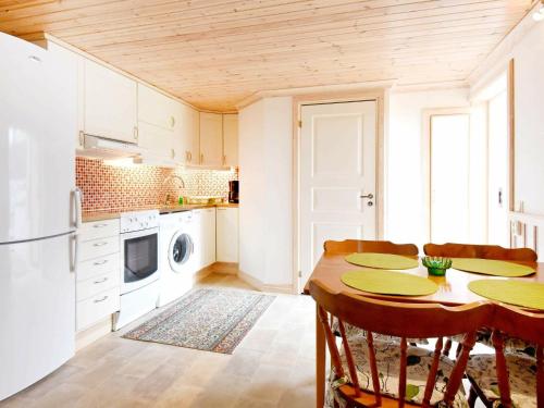 One-Bedroom Holiday home in Hamburgsund 1 - image 9