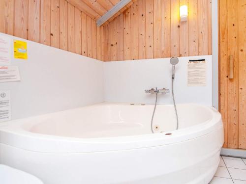  Three-Bedroom Holiday home in Oksbøl 9 in Oksbøl