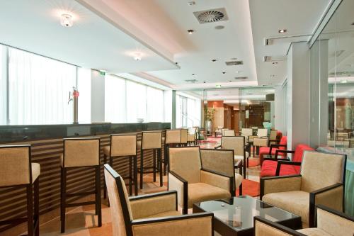 Bar/lounge, Monte Gordo Hotel Apartamentos & Spa in Vila Real de Santo Antonio