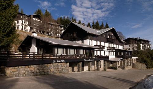 Albergo Ristorante Bucaneve - 출입구