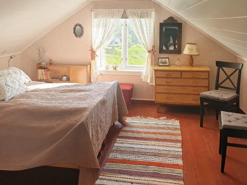 5 person holiday home in Skutvik