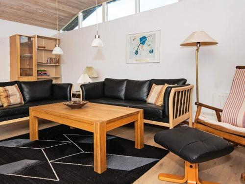  6 person holiday home in R nde in Rønde