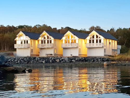 Holiday home Brattvåg - main image