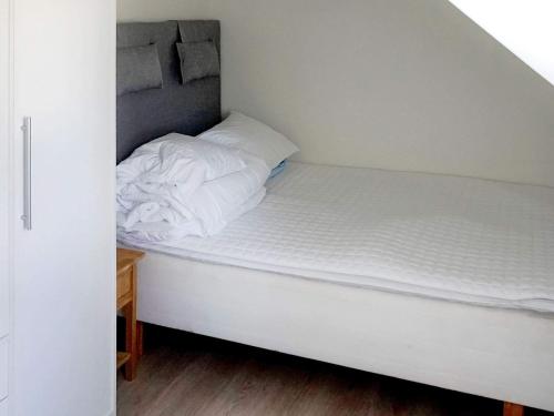 Holiday home LJUNG - image 8