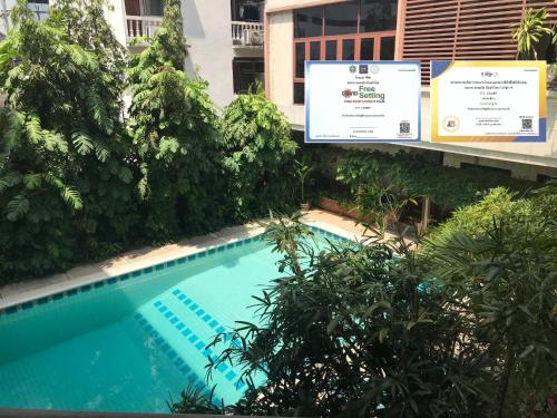 P.T. Court, Bangkok