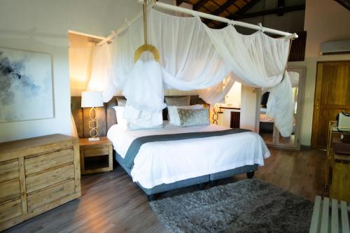 Karongwe Portfolio - Kuname Lodge