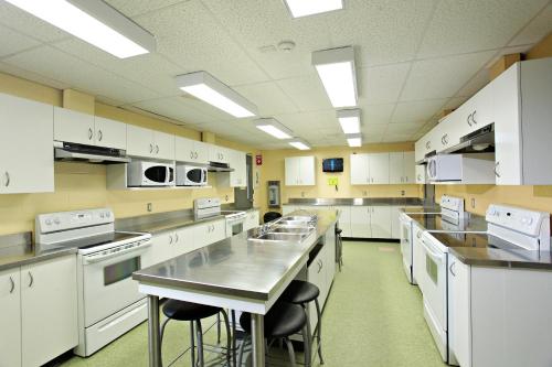 設施, 住處&會議中心- 薩德伯里西 (Residence & Conference Centre - Sudbury West) in 薩德伯里