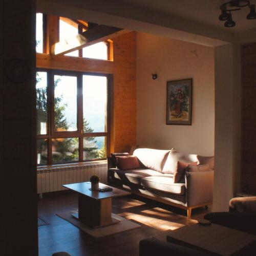 Villa Mischa in Stoykite