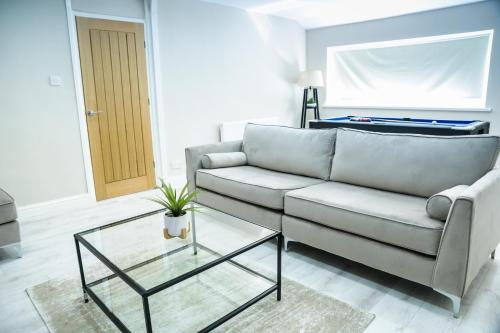 1 Bed House - Sleeps 2 - Parking - Wifi in Great Horton