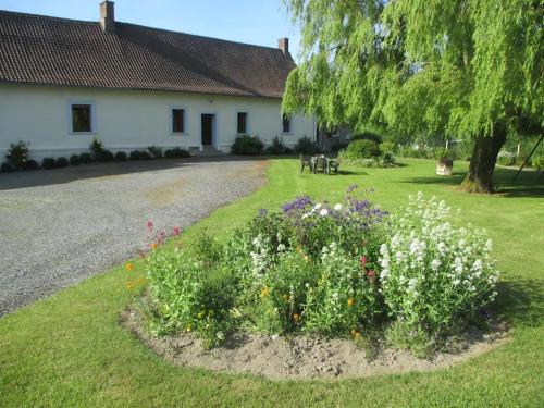 B&B Menneville - La Ferme Des Pierrettes - Bed and Breakfast Menneville