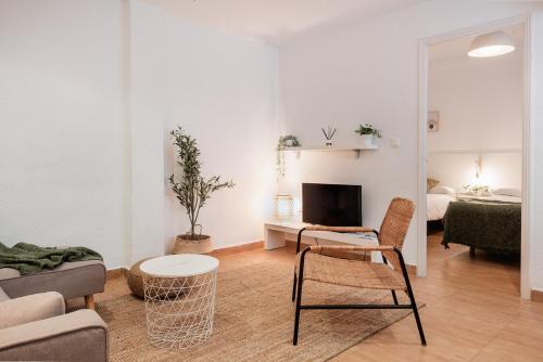 Apartamentos FV Flats Valencia - Mestalla III - image 8