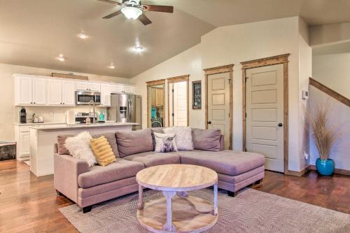 Townhome w/ Private Hot Tub, 8 Mi to Downtown, Bozeman
