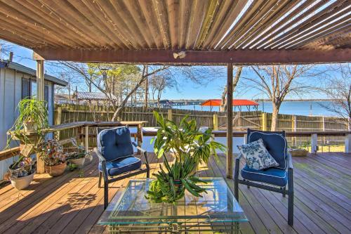 Cottage with Scenic Deck on Cedar Creek Reservoir!